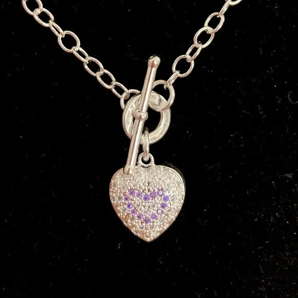 🌟 Silver Heart Pendant Necklace - Picture 3 of 3